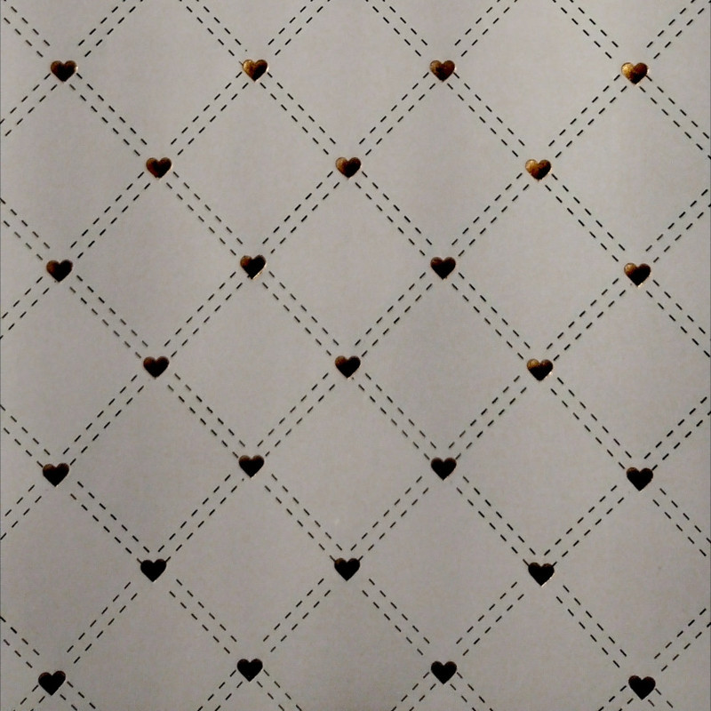 کاغذ کادو مدل قلب و خط طرح طلاکوب بسته 6 عددی