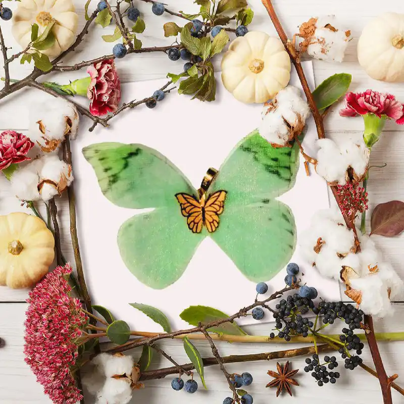 آویز گردنبند طلا 18 عیار زنانه مدل پروانه کد K016