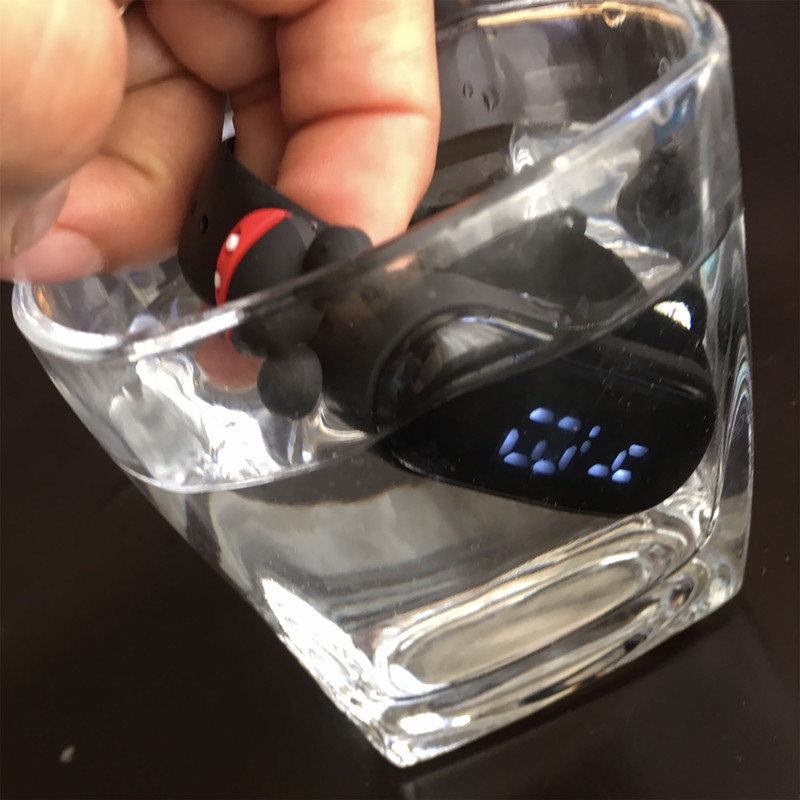 ساعت مچی دیجیتال بچگانه مدل لمسی ضد آب فانتزی کد BLK MOS 7700