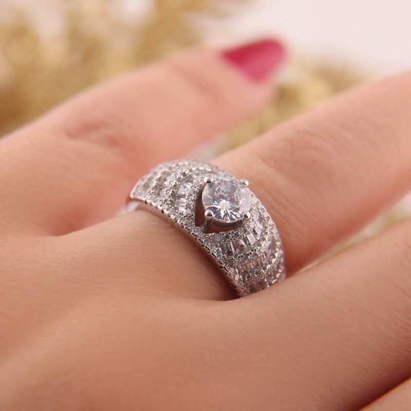 انگشتر نقره مدل تک نگین کد FR0028 انگشتر نقره مدل تک نگین کد FR0028