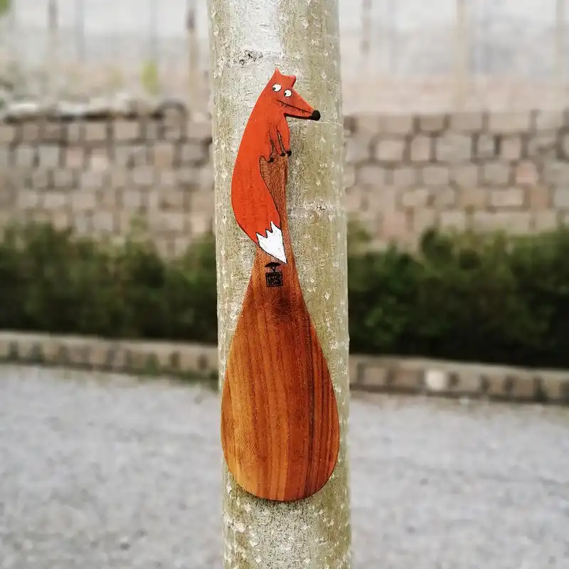 قاشق چوبی وودلندزون مدل دیوارکوب طرح روباه