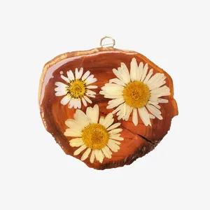 دیوارکوب طرح گل بابونه