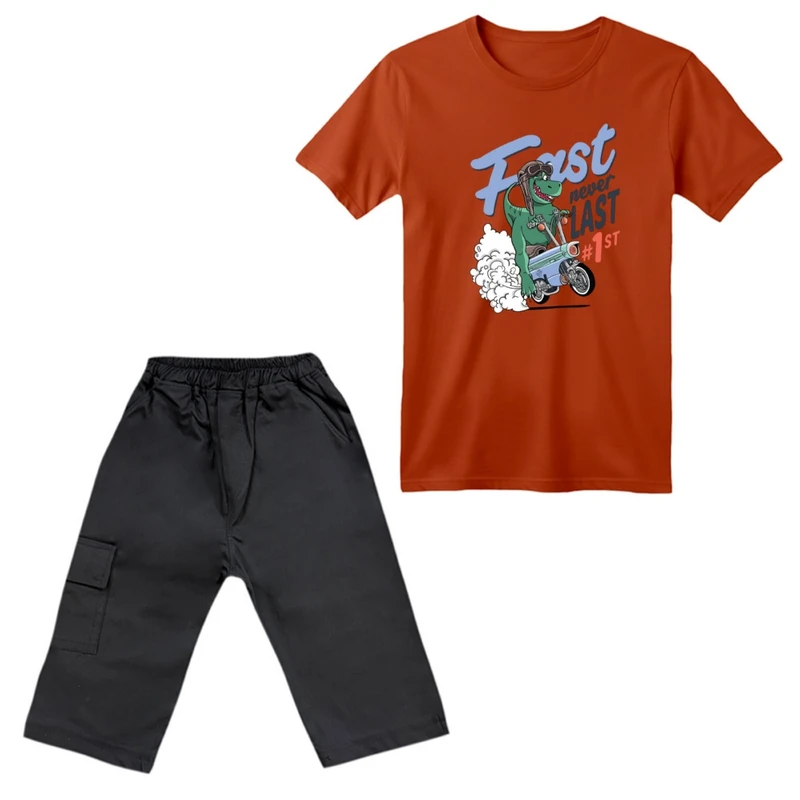 ست تی‌شرت آستین کوتاه و شلوارک پسرانه مدل دایناسور کد ۲۶