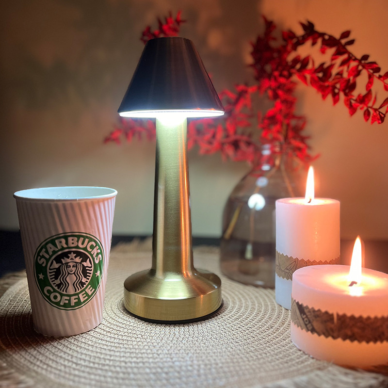 آباژور رومیزی طرح چتر شارژی