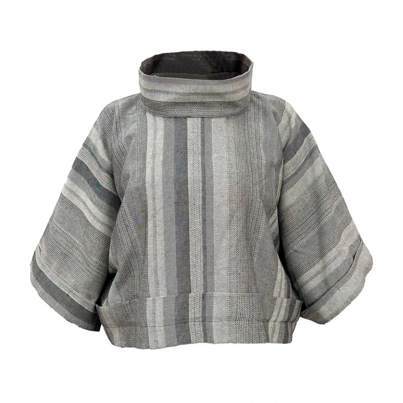 کراپ بلوز آستین سه ربع یقه ایستاده زنانه مانا دنیم مدل آذر دخت