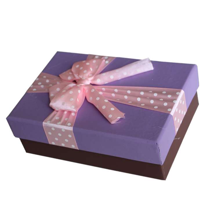 جعبه هدیه مدل خالخالی کد 3