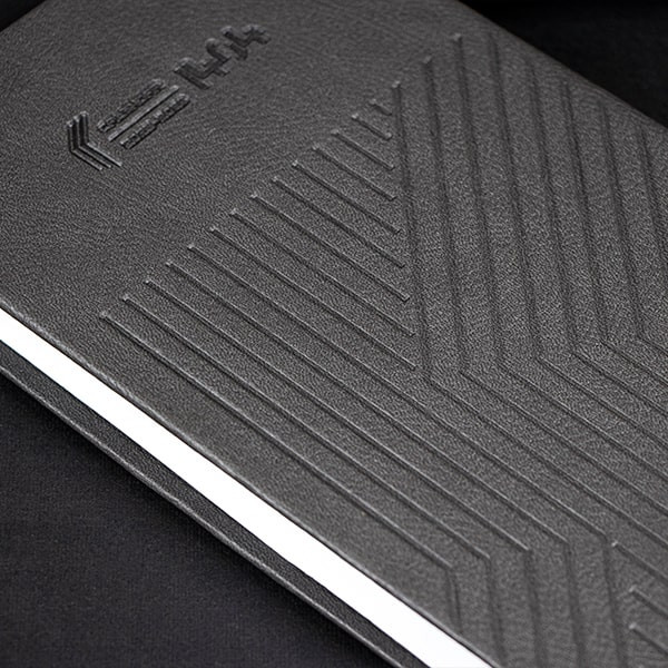 سالنامه سال 1404 مدل لیو کد 305