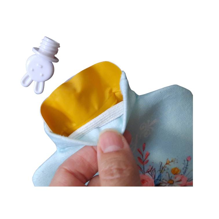 کیسه آب گرم مدل دختر و تاج گل کد mn90 با ظرفیت 800 میلی لیتر کیسه آب گرم مدل دختر و تاج گل کد mn90 با ظرفیت 800 میلی لیتر