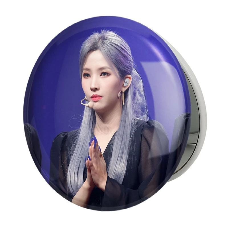 آینه جیبی خندالو طرح سویون گروه جی آیدل GIdle مدل تاشو کد 19573 