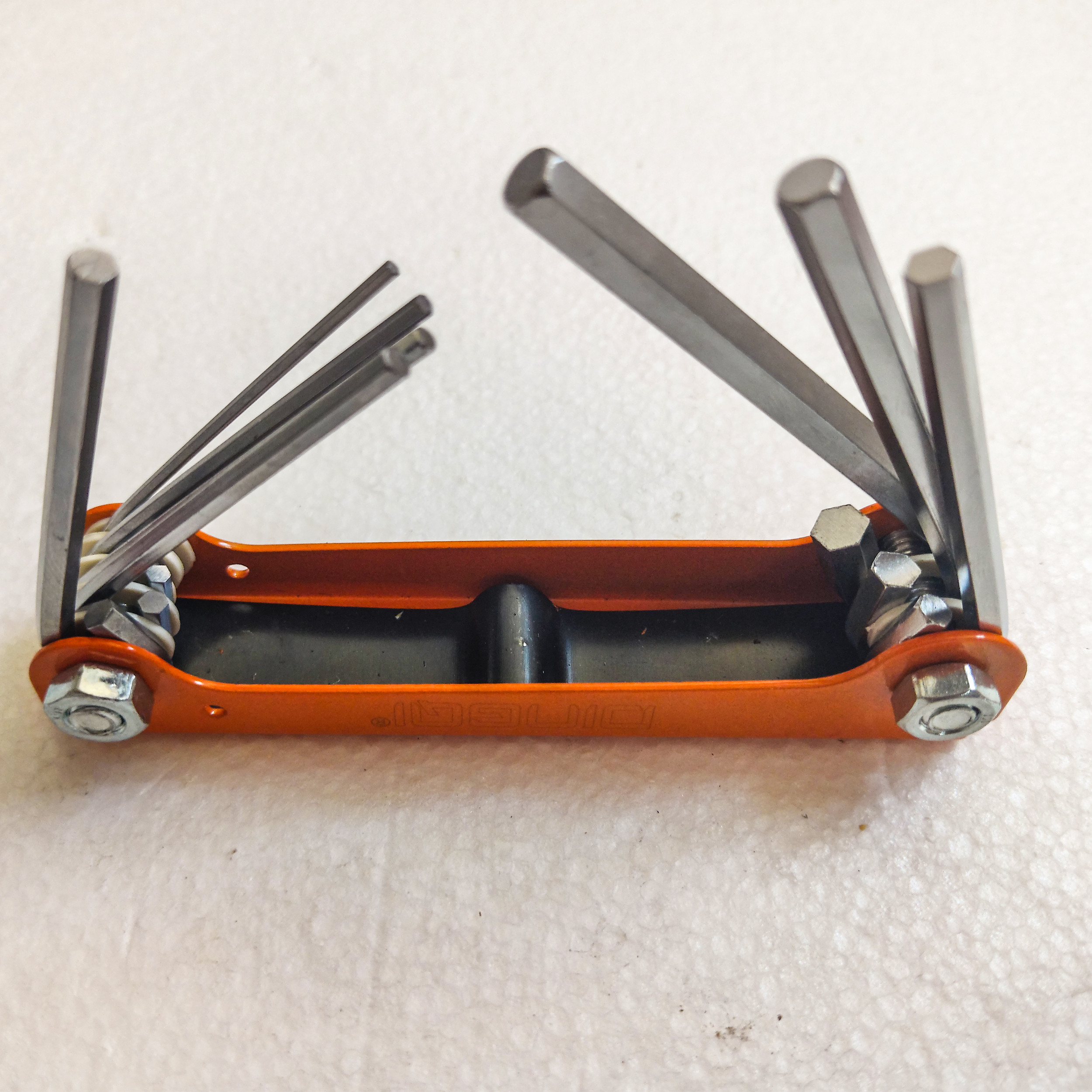 آچار شش گوش دینگشی مدل TGB 100 مجموعه 8 عددی