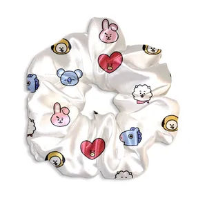 کش مو زنانه مدل اسکرانچی BT21 BTS SCH0120 طرح بی تی اس