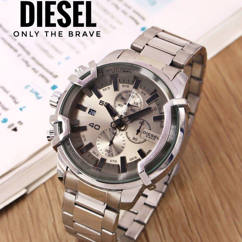 ساعت مچی عقربه‌ای مردانه  مدل کورنوگراف سه موتور فعال 04