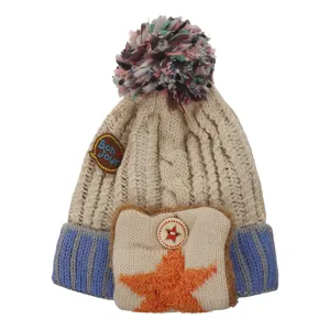 کلاه بافتنی بچگانه مدل گوشدار و ستاره 