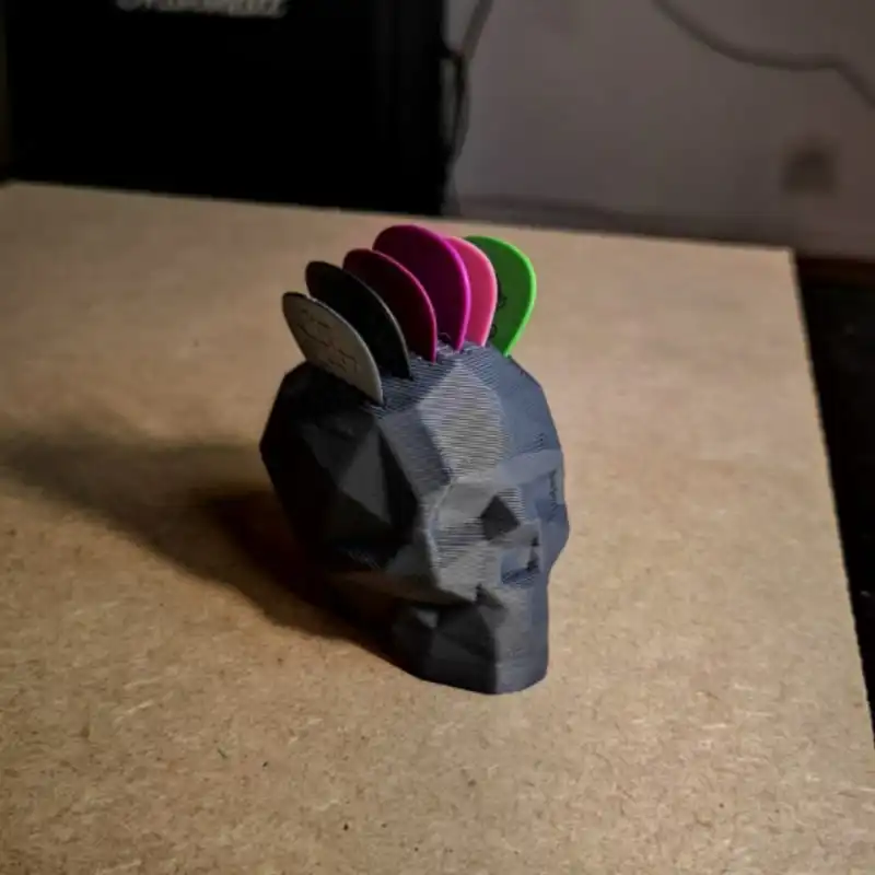 نگهدارنده پیک گیتار مدل Skull
