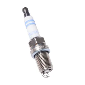 شمع خودرو بوش مدل 6729 پایه کوتاه سوزنی مناسب برای جک اس 5 و پاترول بسته 4 عددی 