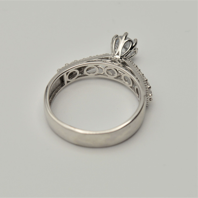 انگشتر طلا 18 عیار زنانه مدل اونیکس