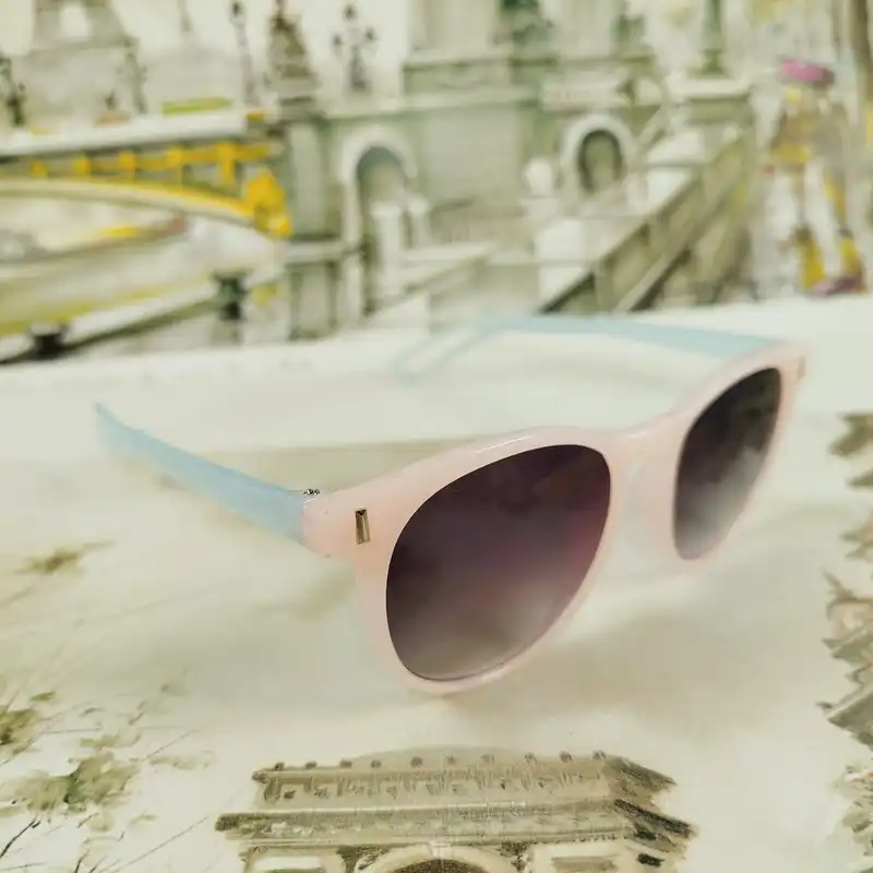 عینک آفتابی بچگانه مدل CH17 کد PI