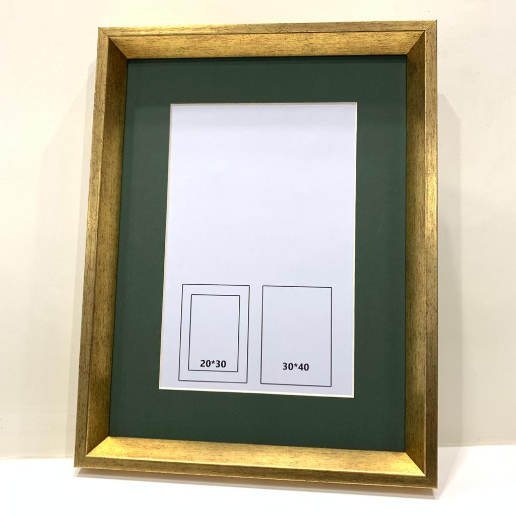 قاب عکس مدل 852-802-30-P460 سایز 30×40 سانتی متر