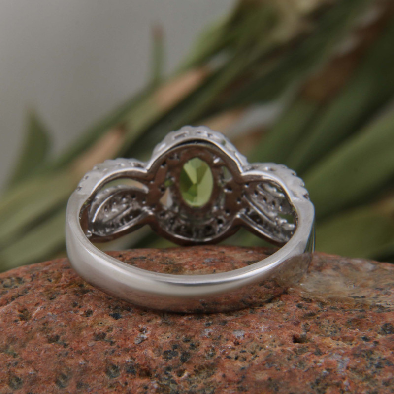 انگشتر نقره زنانه بازرگانی میلادی مدل سنگ زبرجد نگین برلیان بدون ریزش ابکاری رادیوم کد AWR_1526