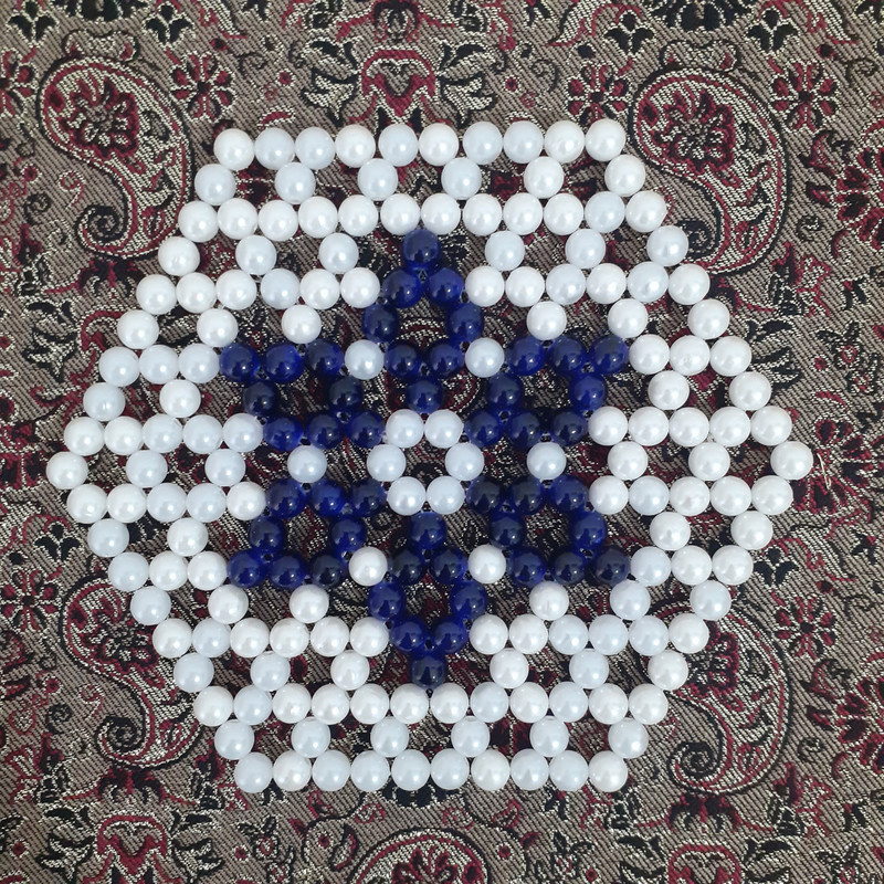 رومیزی طرح مروارید مدل شش ضلعی کد R01