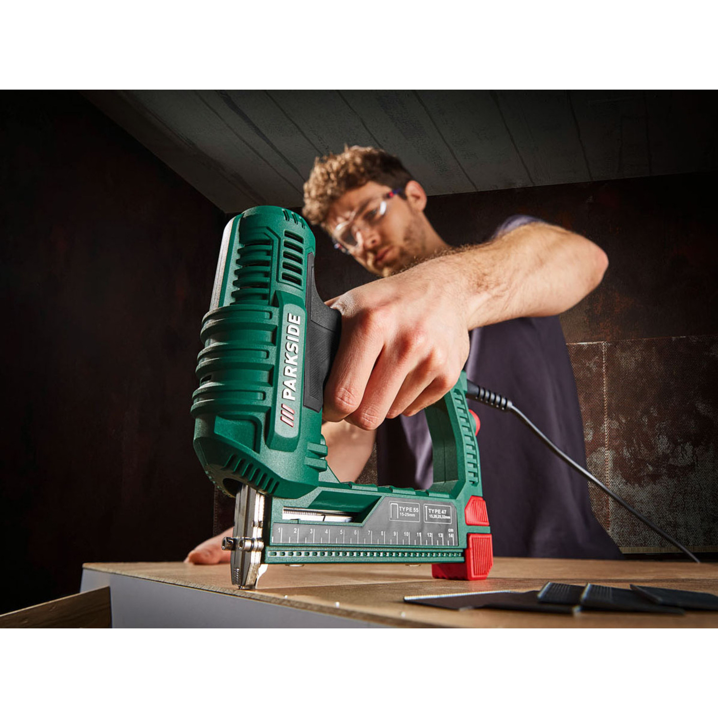 میخ کوب و منگنه کوب برقی پارکساید مدل PET 25 C3 میخ کوب و منگنه کوب برقی پارکساید مدل PET 25 C3