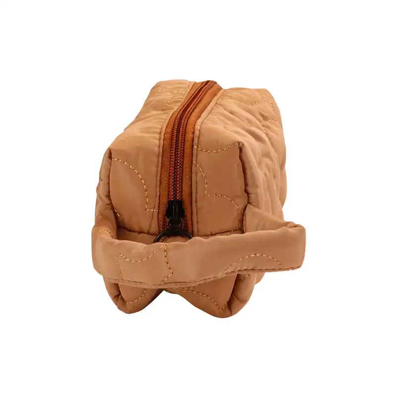 کیف لوازم آرایش زنانه مدل پفی 02