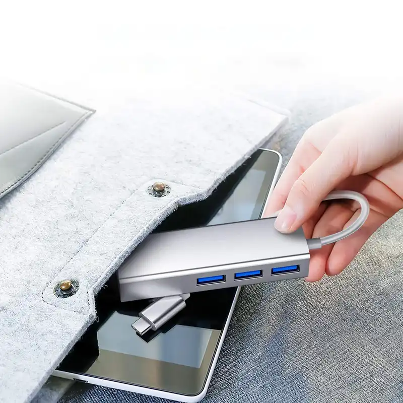 هاب چهار پورت usb-c مدل 100/1000