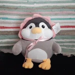 عروسک مدل پنگوئن کلاهدار ارتفاع 25 سانتی متر