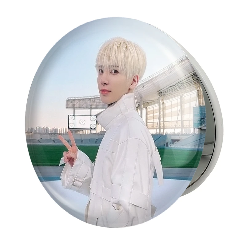 آینه جیبی خندالو طرح تهیون گروه تی اکس تی TXT مدل تاشو کد 11828 