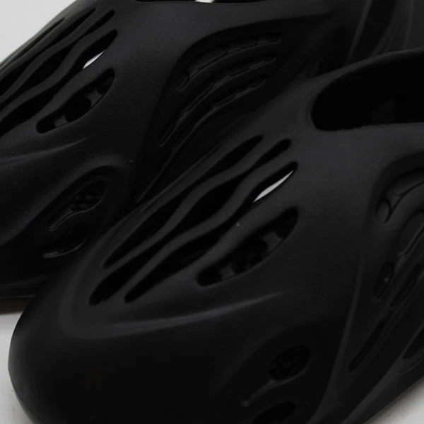 عکس شماره 31 : کفش ساحلی بچگانه مدل یزی فوم فضایی کد 1417-dbe