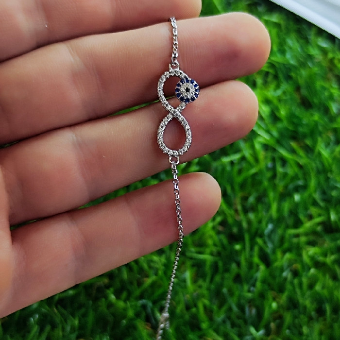 دستبند نقره زنانه مدل چشم نظر طرح بینهایت کد 588 دستبند نقره زنانه مدل چشم نظر طرح بینهایت کد 588