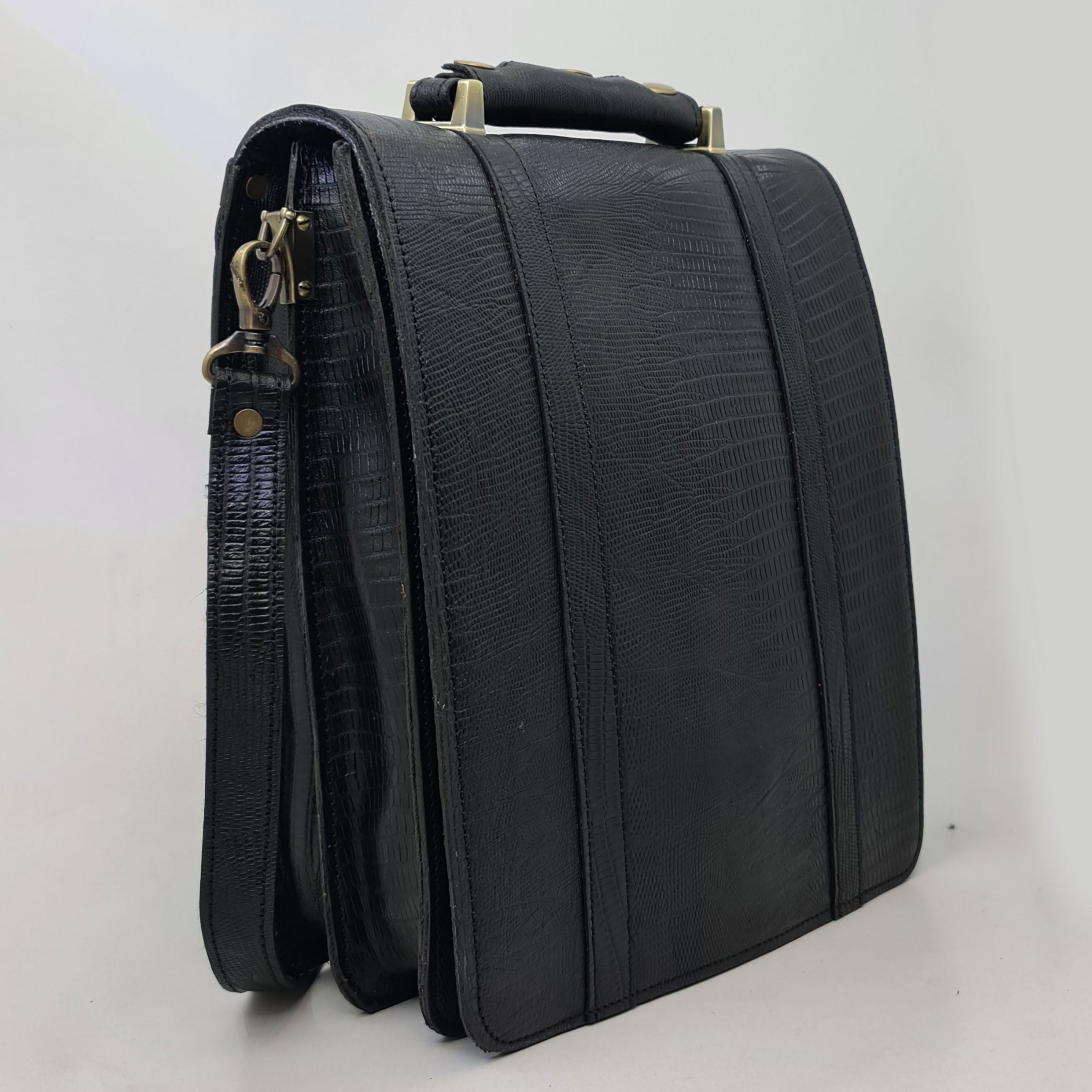 کیف دوشی مدل آفاق چرم طبیعی کد C_800