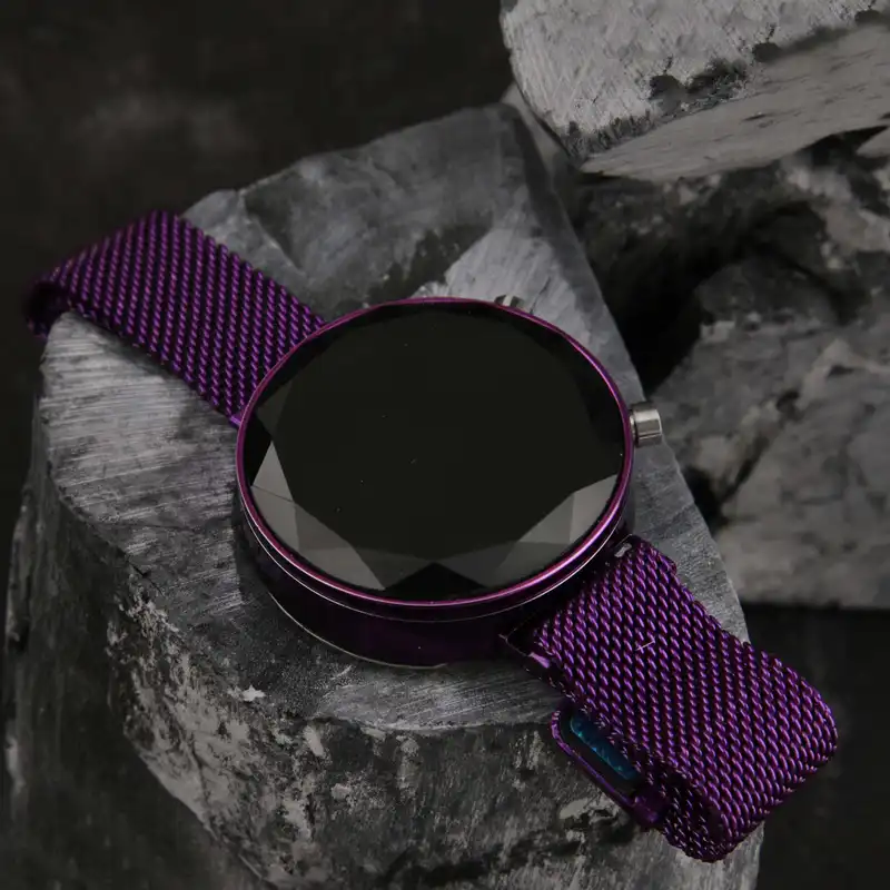 ساعت مچی دیجیتال زنانه مدل بند استیل حصیری اسپرت کد WHW_396