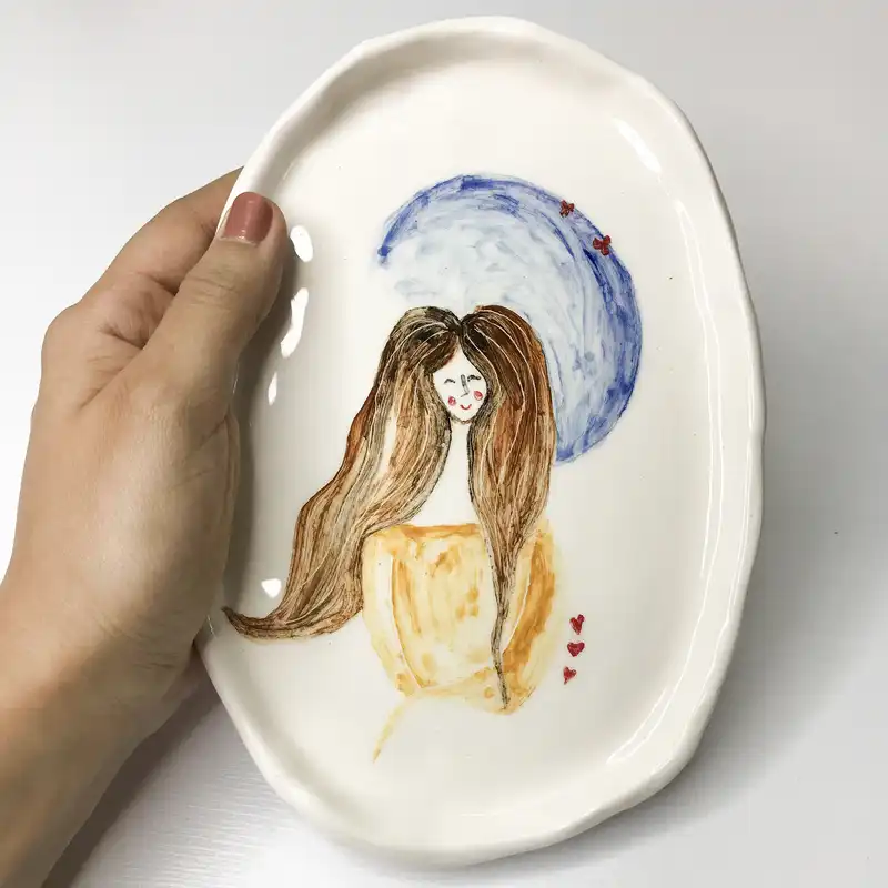 بشقاب سرامیکی طرح دختر ماه