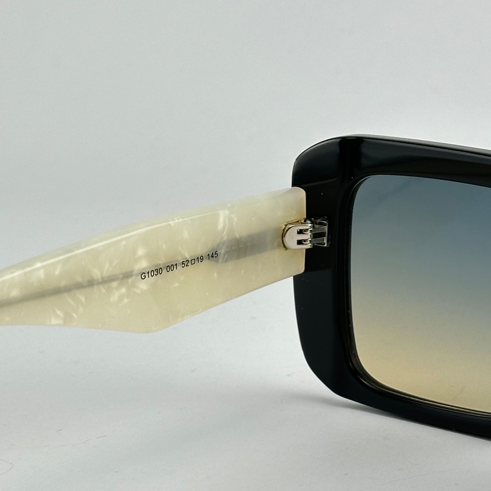 عینک آفتابی زنانه سالواتوره فراگامو مدل G1030 001 -  - 6