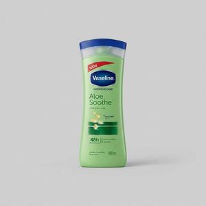 لوسیون نرم‌کننده بدن وازلین مدل Aloe Soothe حجم 400 میلی‌لیتر حاوی آلوئه ورا و ویتامین E با ماندگاری رطوبت تا 48 ساعت و مناسب پس از استحمام