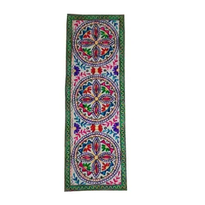 رومیزی سوزن دوزی مدل A-549