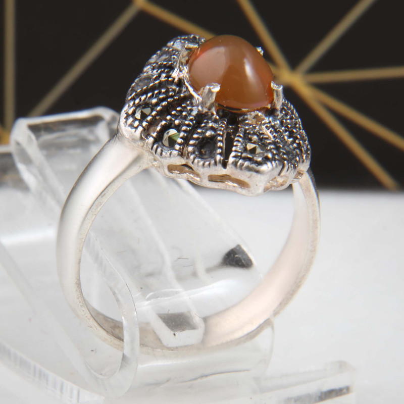 انگشتر نقره زنانه بازرگانی میلادی مدل عقیق جواهری نگین مارکازیت کد AW_530 انگشتر نقره زنانه بازرگانی میلادی مدل عقیق جواهری نگین مارکازیت کد AW_530