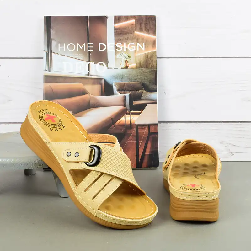 دمپایی زنانه پاپا مدل طبی ماساژوری کمربندی CR.4021