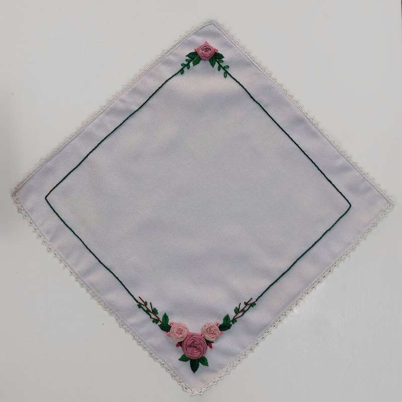 رومیزی مدل گلدوزی A0101