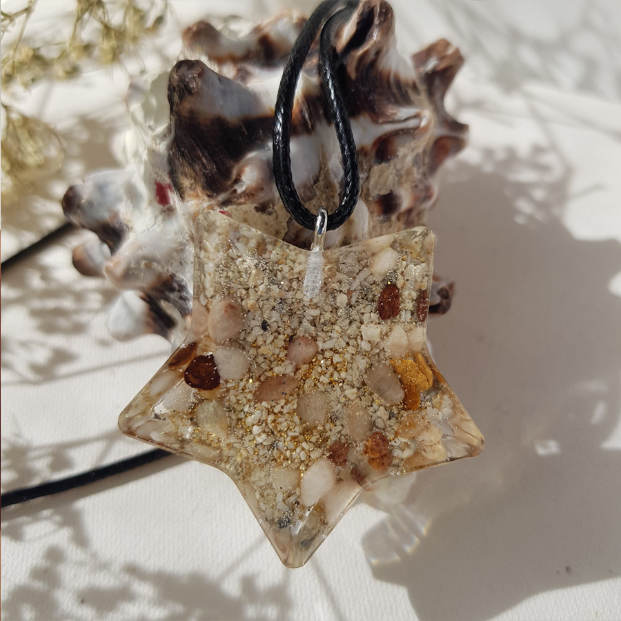 گردنبند دخترانه مدل رزینی ستاره