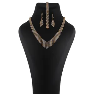 نیم ست طلا 18 عیار گوی گالری مدل G321