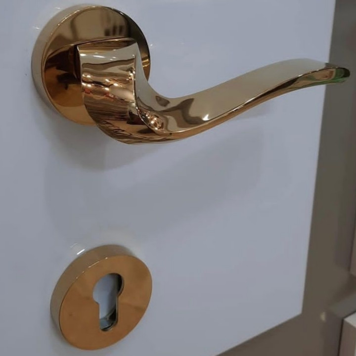 دستگیره در مدل رزت A1 سویچی بسته 2 عددی