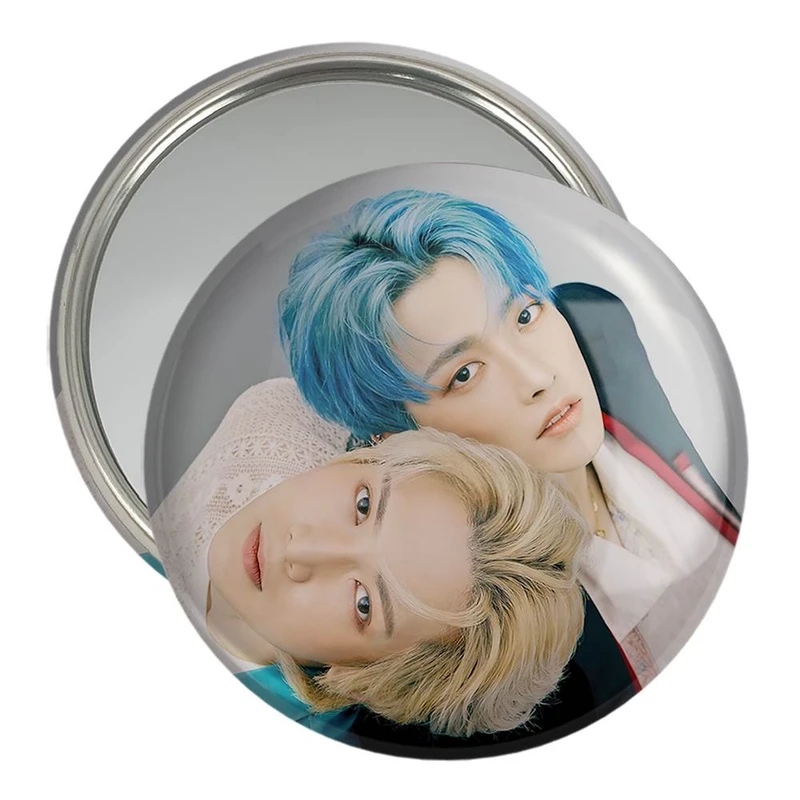 آینه جیبی خندالو مدل هنگ جوون و یوسانگ گروه ایتیز ATEEZ  کد 12316