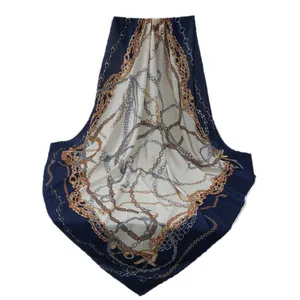 روسری زنانه مدل کلاسیک