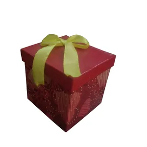 جعبه هدیه مدل مربع کد M02