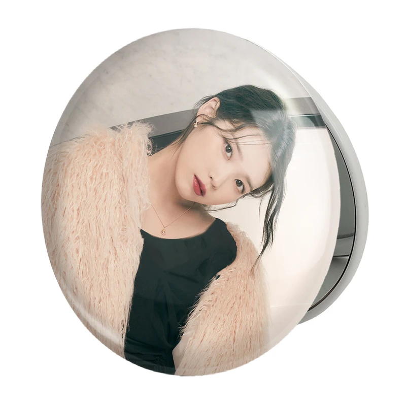 آینه جیبی خندالو طرح آیو IU مدل تاشو کد 19797 