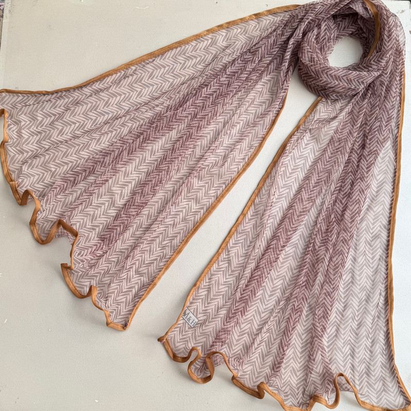 شال زنانه مدل توری هفت هشتی