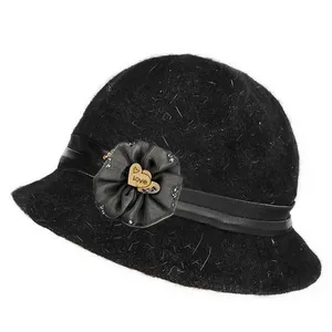 کلاه باکت دخترانه مدل قلبی رنگ مشکی