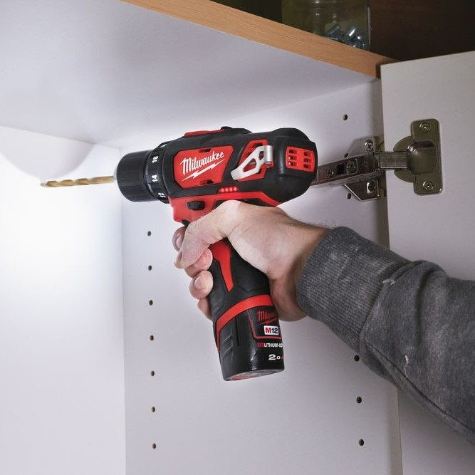 دریل پیچ گوشتی شارژی میلواکی مدل M12 BDD-202C